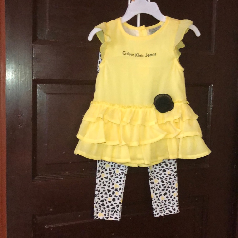 NWOT Calvin Klein outfit size 24 months